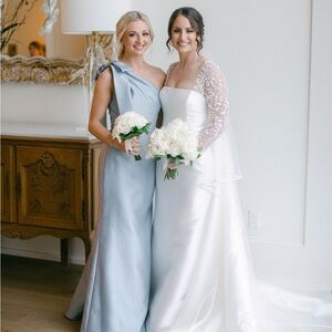 Alfred Snug BOW ONE-SHOULDER SATIN TRUMPET GOWN